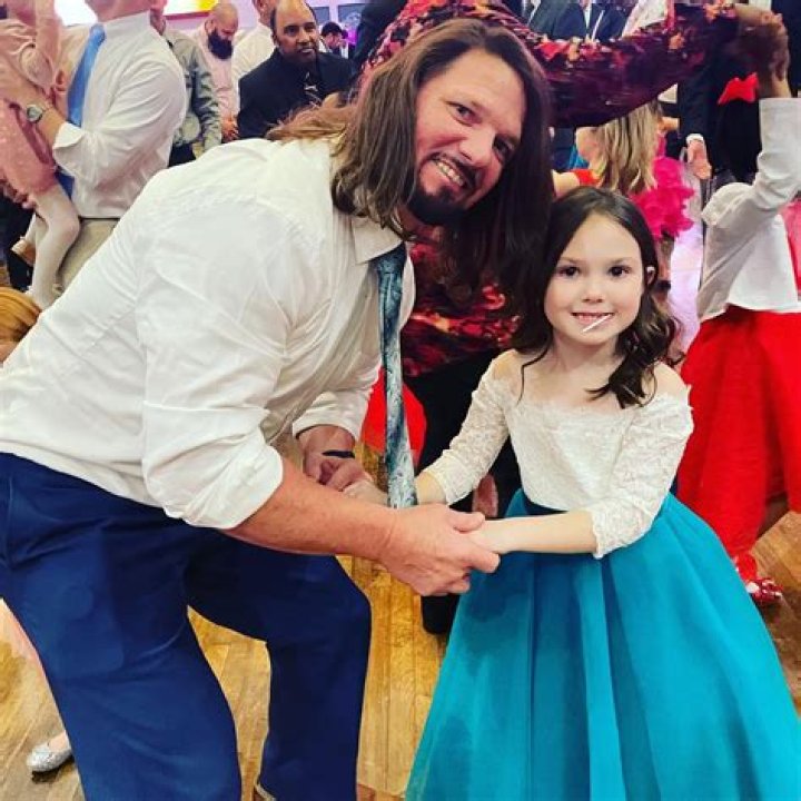 AJ Styles' Children Meet Albey