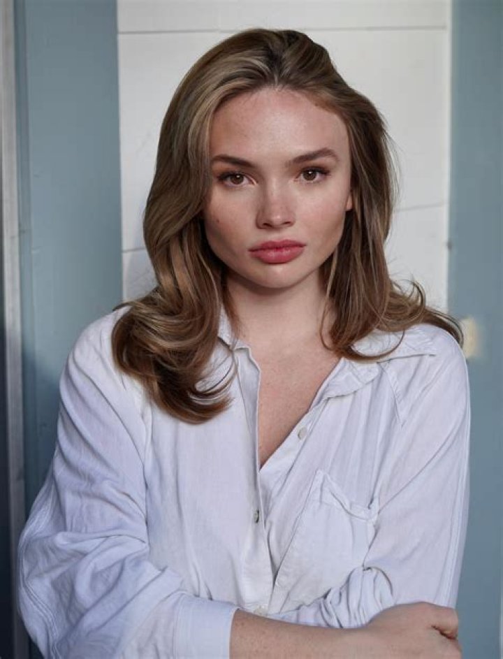 Natalie Alyn Lind from "The Gifted" Bio Wiki, Age, Height, Partner, Body Measurements, Family, Net W